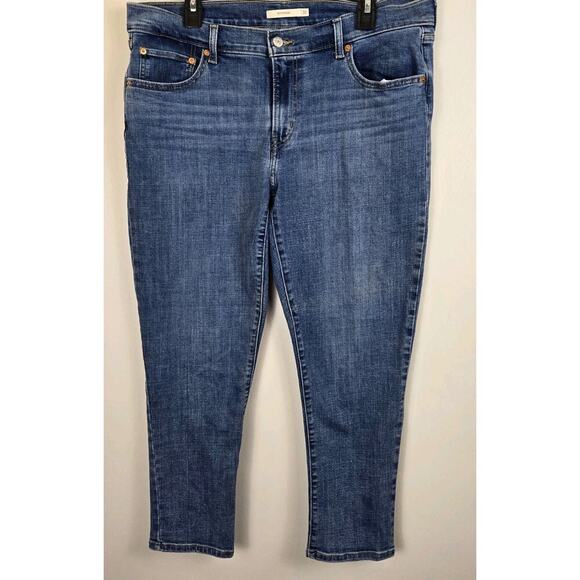 Levis Women Boyfriend 32x27" Classic Straight Med Wash Straight Leg - Picture 1 of 6